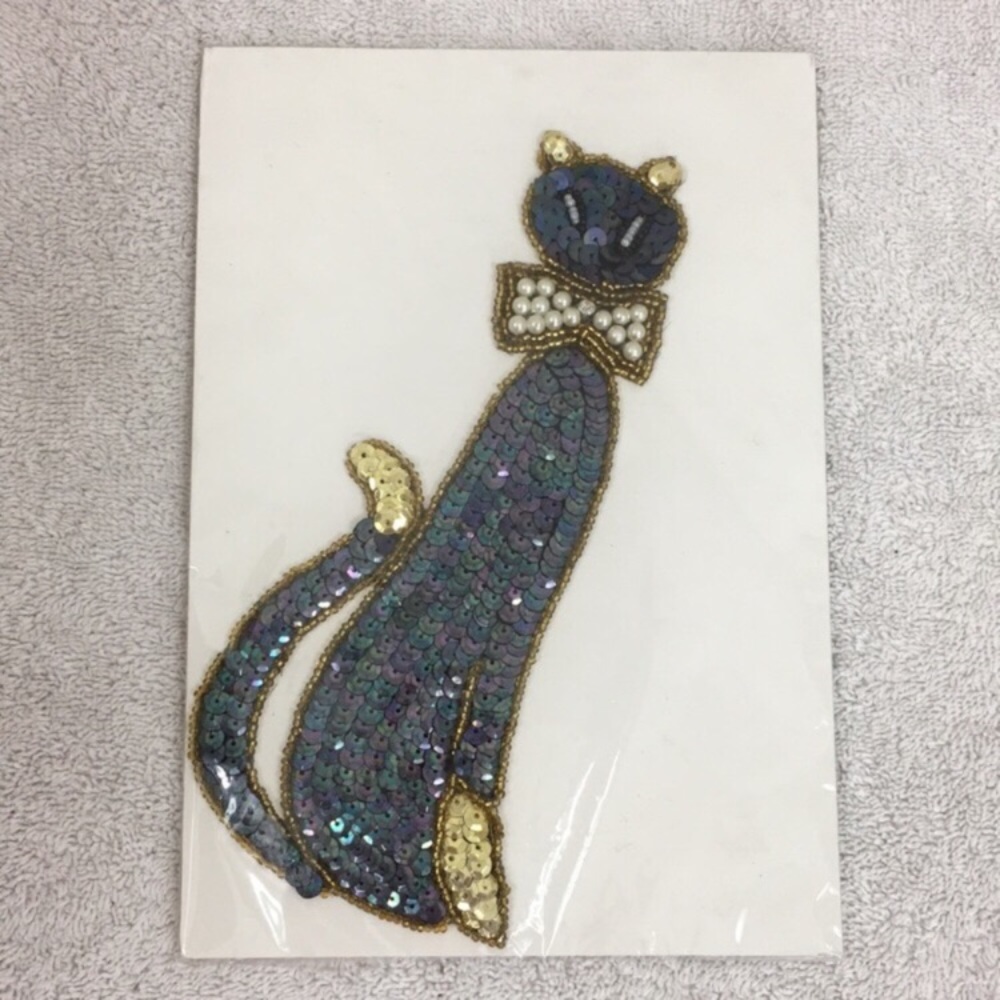 New Vintage 90’s Opal Grey Pearl Bow Tie Kitty Cat Sequins Beaded Glam Retro